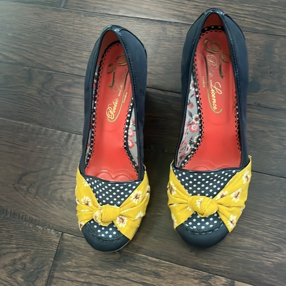 Poetic License London blue polka dot with yellow floral bow wedge shoes 8.5 - Picture 2 of 16